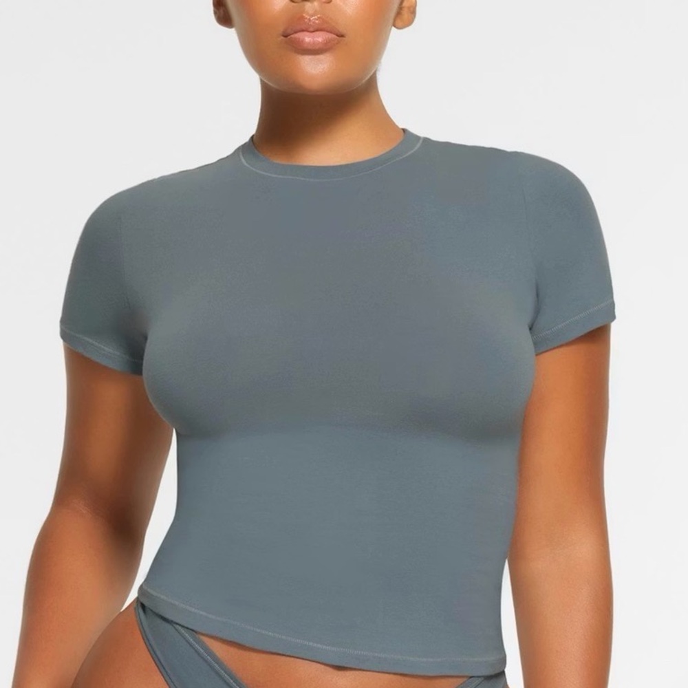 Skims cotton jersey t shirt | color kyanite | size S